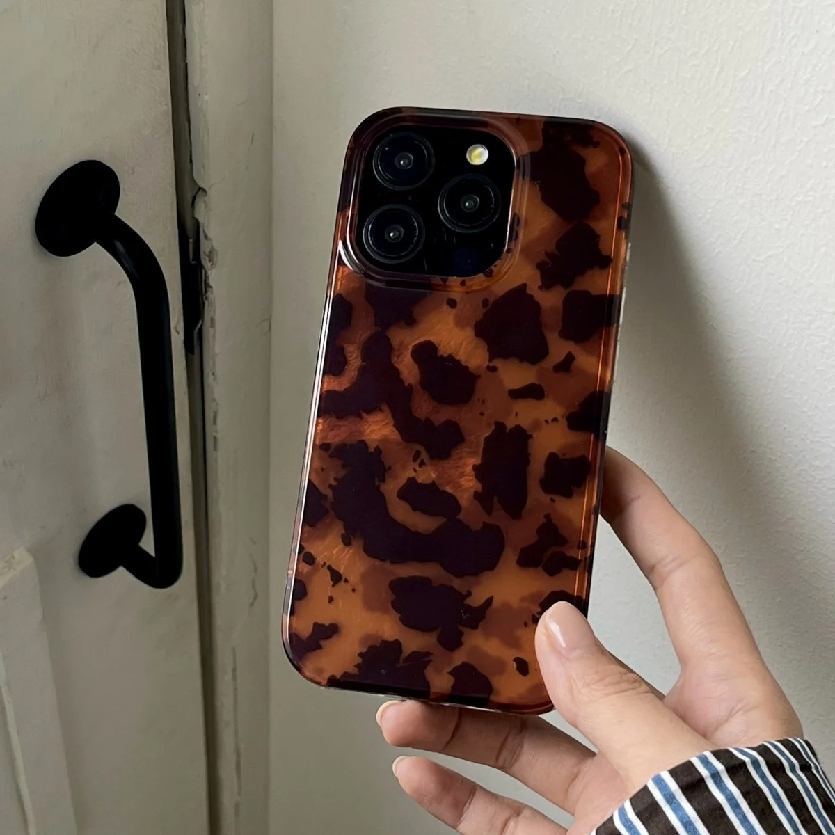 Retro Amber Texture Laser Phon - огляд і ціна Phone Accessories To Sell